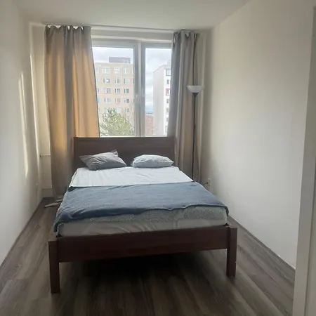 Prague, Luxurious Private In Flat Between Airport And City Center Διαμέρισμα